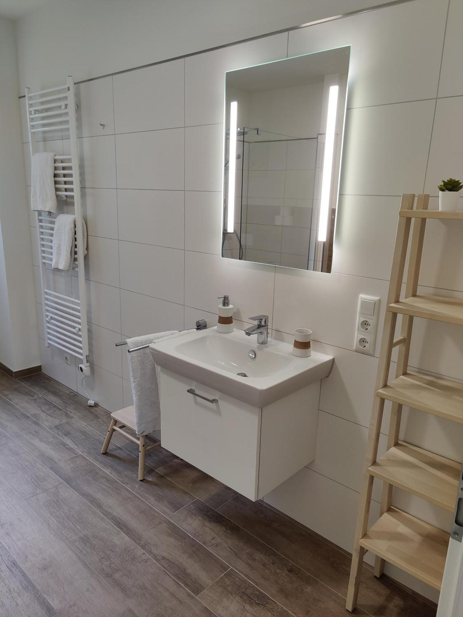 Haus Albatros Eg - Exklusive Fewo Fuer 4 Personen Dangast Esterno foto